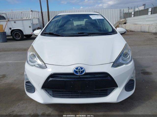 JTDKDTB31G1125194 Toyota Prius C Two