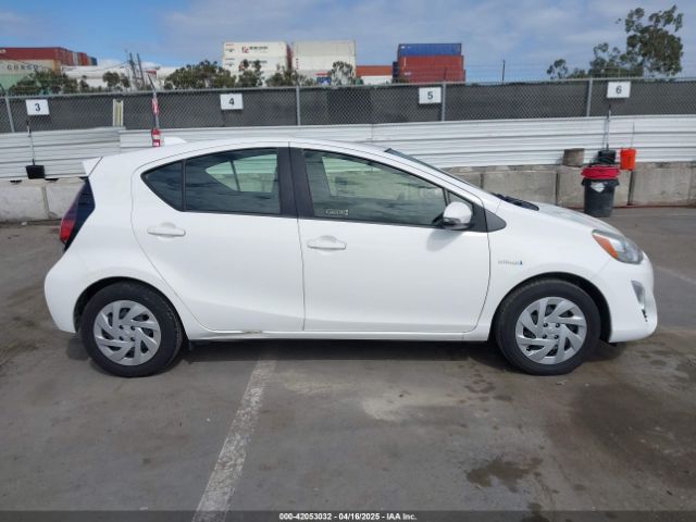 JTDKDTB31G1125194 Toyota Prius C Two