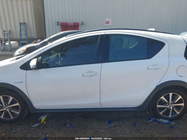 JTDKDTB36J1612947 Toyota Prius C Two
