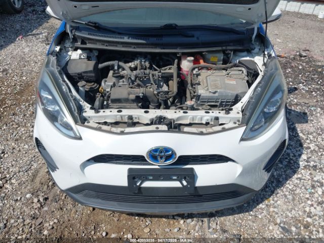 JTDKDTB33J1615532 Toyota Prius C Two