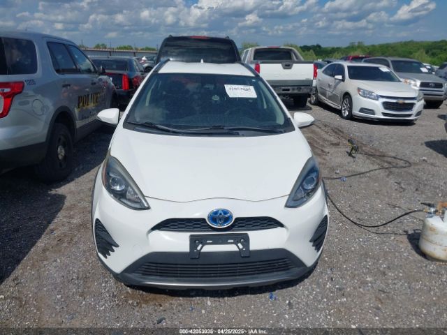 JTDKDTB33J1615532 Toyota Prius C Two