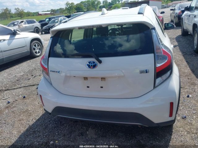 JTDKDTB33J1615532 Toyota Prius C Two