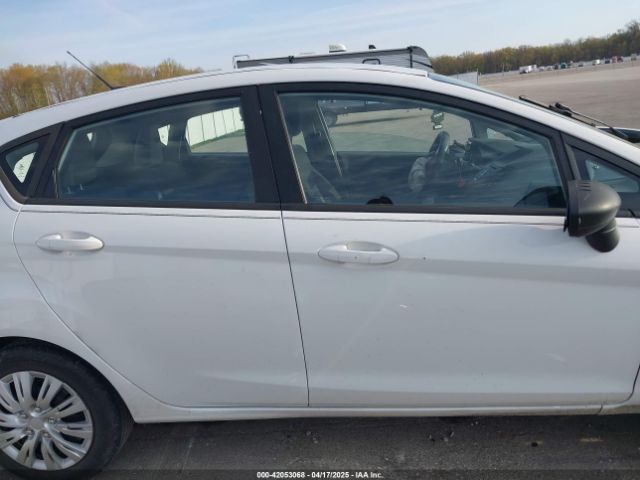 3FADP4TJ2GM170673 Ford FIESTA S