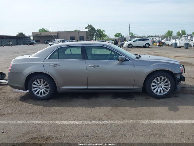 2C3CCAAG3EH322855 Chrysler 300