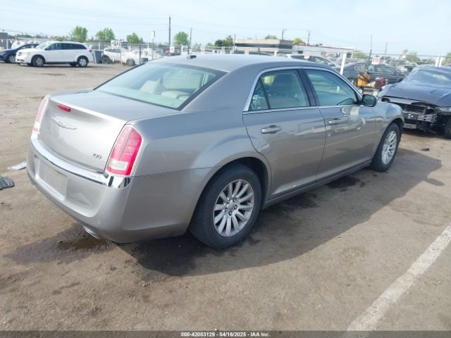 2014 CHRYSLER 300 2C3CCAAG3EH322855 Photo 3
