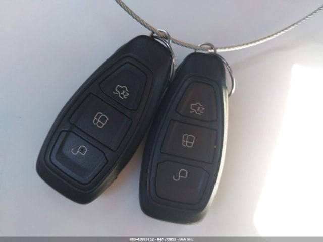 1FADP3J25FL314903 Ford Focus Titanium