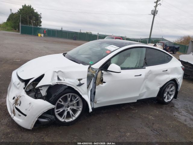 7SAYGAEE2RF014315 Tesla Model Y Long Range Dual Motor All-wheel Drive