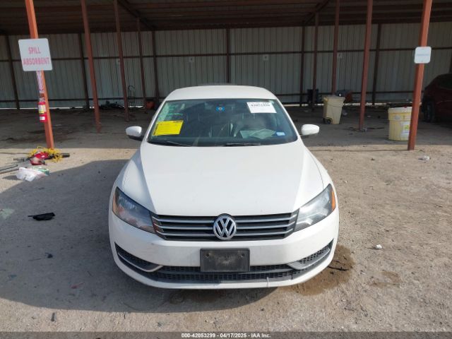 1VWAT7A31FC055719 Volkswagen Passat 1.8t Wolfsburg Edition