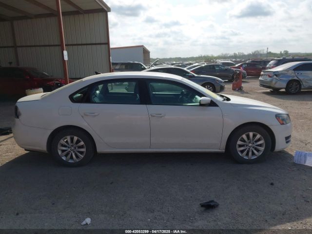 1VWAT7A31FC055719 Volkswagen Passat 1.8t Wolfsburg Edition