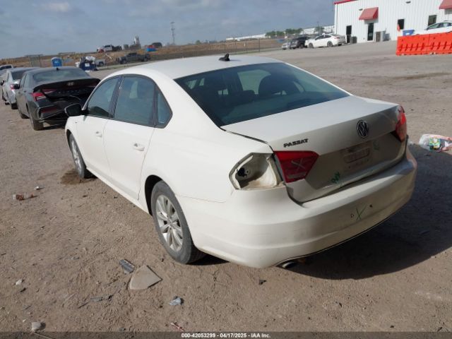 1VWAT7A31FC055719 Volkswagen Passat 1.8t Wolfsburg Edition