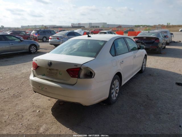 1VWAT7A31FC055719 Volkswagen Passat 1.8t Wolfsburg Edition