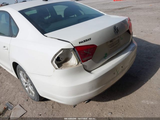 1VWAT7A31FC055719 Volkswagen Passat 1.8t Wolfsburg Edition