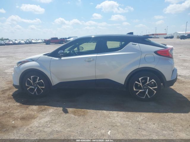 JTNKHMBX8K1061351 Toyota C-HR XLE