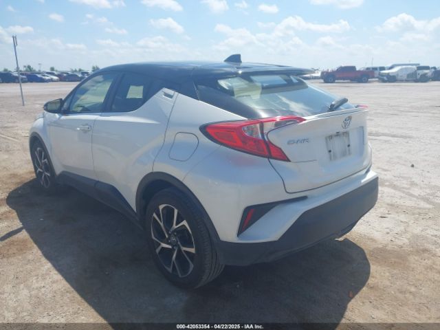 JTNKHMBX8K1061351 Toyota C-HR XLE
