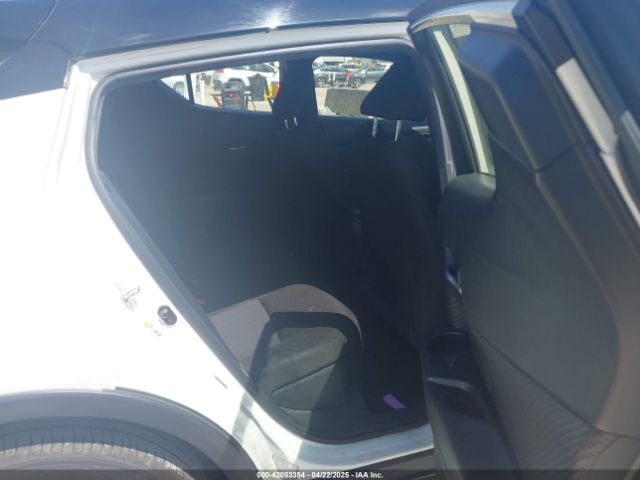 JTNKHMBX8K1061351 Toyota C-HR XLE