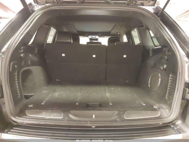 1C4RJFCG6HC641812 Jeep Grand Cherokee Overland 4x4