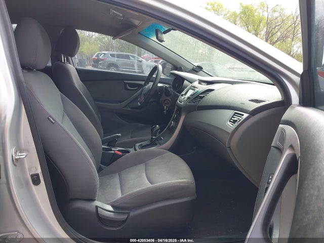 5NPDH4AE4GH771764 Hyundai ELANTRA SE