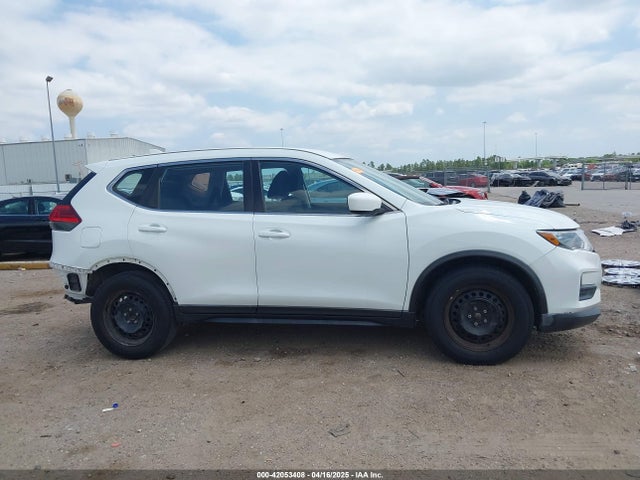 Nissan ROGUE S 2017 KNMAT2MT9HP520132 Image 14