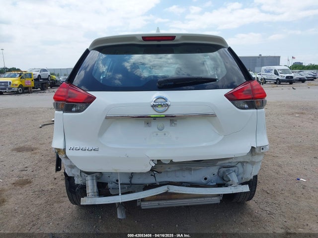 Nissan ROGUE S 2017 KNMAT2MT9HP520132 Image 17