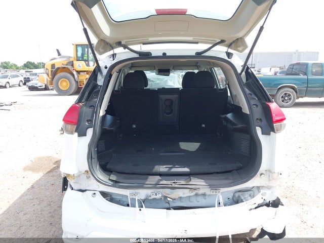 Nissan ROGUE S 2017 KNMAT2MT9HP520132 Image 18