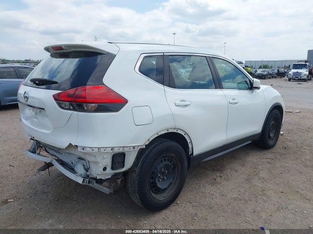 Nissan ROGUE S 2017 KNMAT2MT9HP520132 Image 4