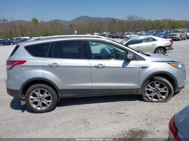 1FMCU9J93FUA35776 Ford Escape Titanium