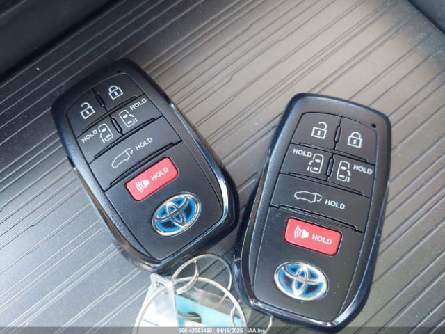 5TDYRKEC1SS240715 Toyota SIENNA XLE
