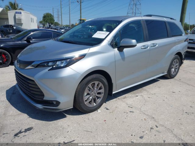 5TDYRKEC1SS240715 Toyota SIENNA XLE