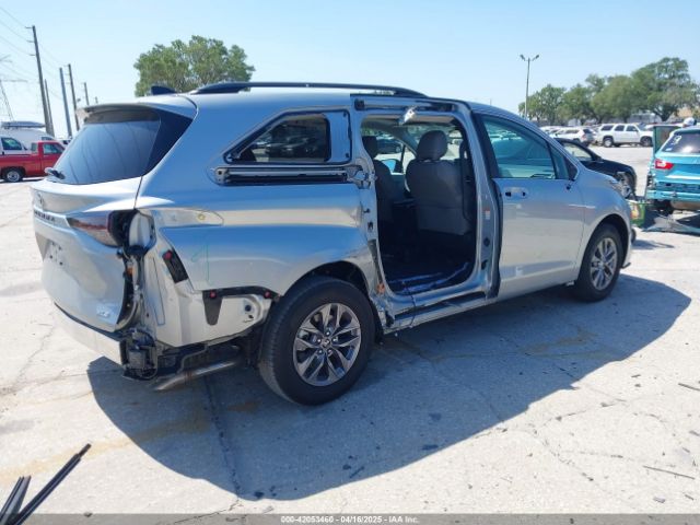 5TDYRKEC1SS240715 Toyota SIENNA XLE