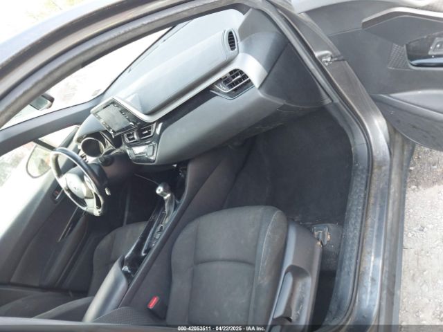 JTNKHMBX0K1013522 Toyota C-HR XLE