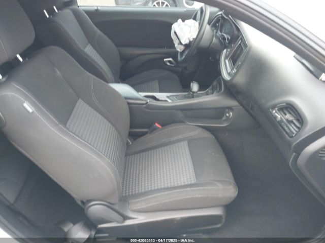 2021 DODGE CHALLENGER 2C3CDZAG4MH646245 Photo 4