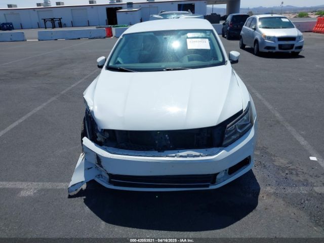 1VWAT7A34HC037234 Volkswagen Passat 1.8t S