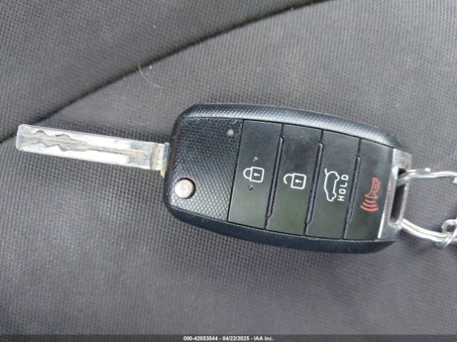 KNDJN2A26F7215741 KIA Soul