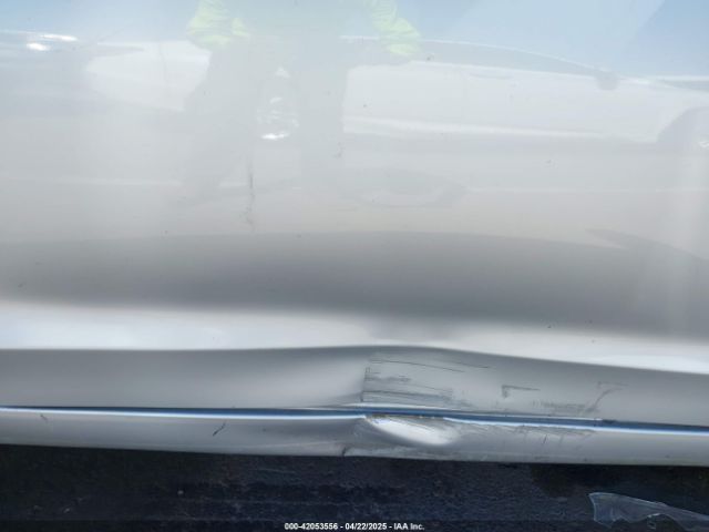 KMHD74LFXHU095347 Hyundai ELANTRA SE