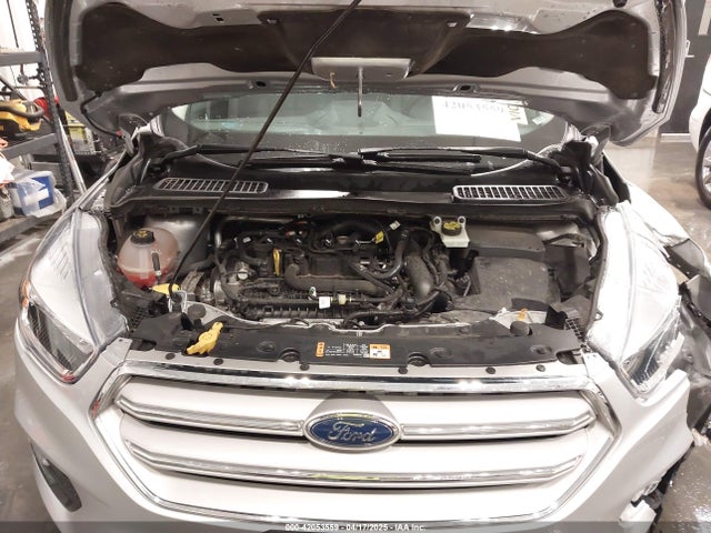 1FMCU9GD8KUA05257 Ford ESCAPE SE