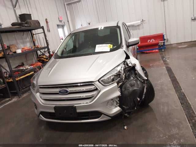 1FMCU9GD8KUA05257 Ford ESCAPE SE
