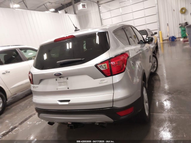 1FMCU9GD8KUA05257 Ford ESCAPE SE