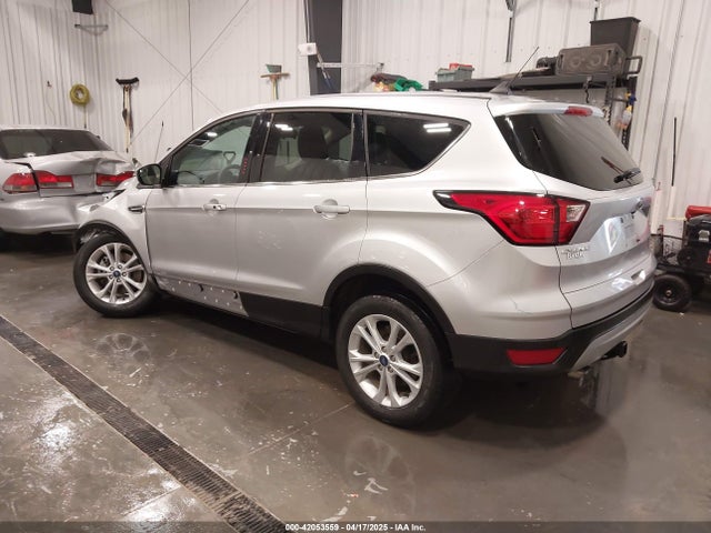 1FMCU9GD8KUA05257 Ford ESCAPE SE
