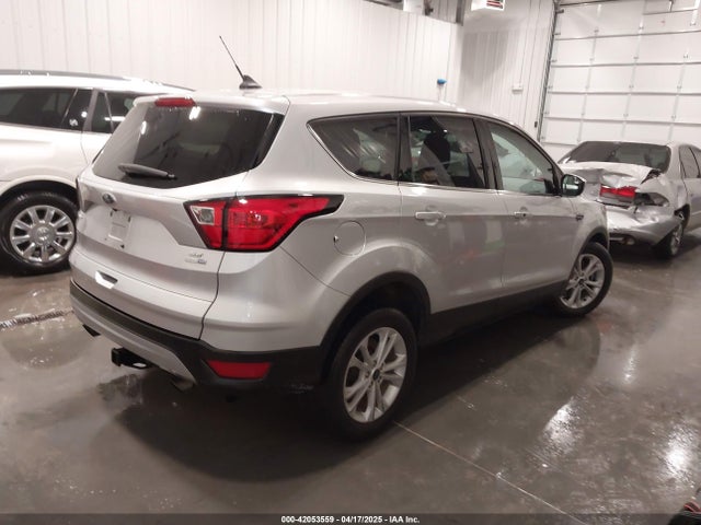 1FMCU9GD8KUA05257 Ford ESCAPE SE