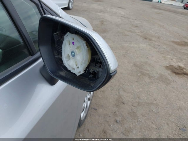 JTDEPRAE6LJ095761 Toyota COROLLA LE