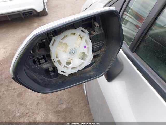 JTDEPRAE6LJ095761 Toyota COROLLA LE