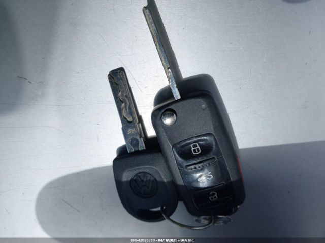 WVGRV7AX2HK005905 Volkswagen 2.0 tsi