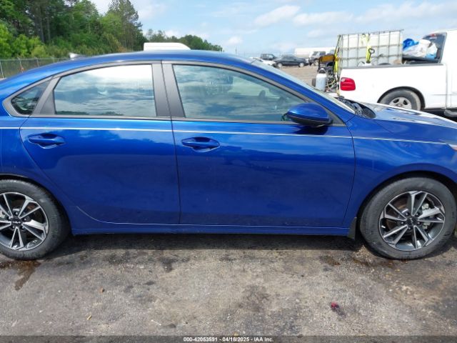 3KPF24AD7PE682132 KIA Forte Lxs