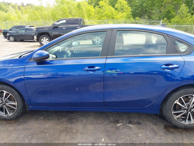 3KPF24AD7PE682132 KIA Forte Lxs