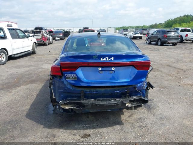 3KPF24AD7PE682132 KIA Forte Lxs