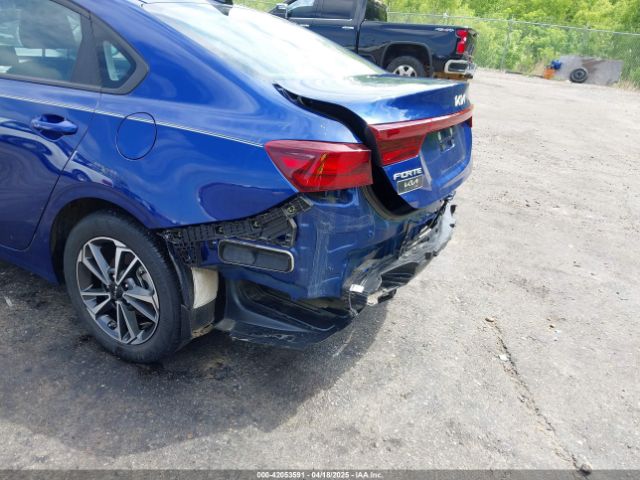 3KPF24AD7PE682132 KIA Forte Lxs