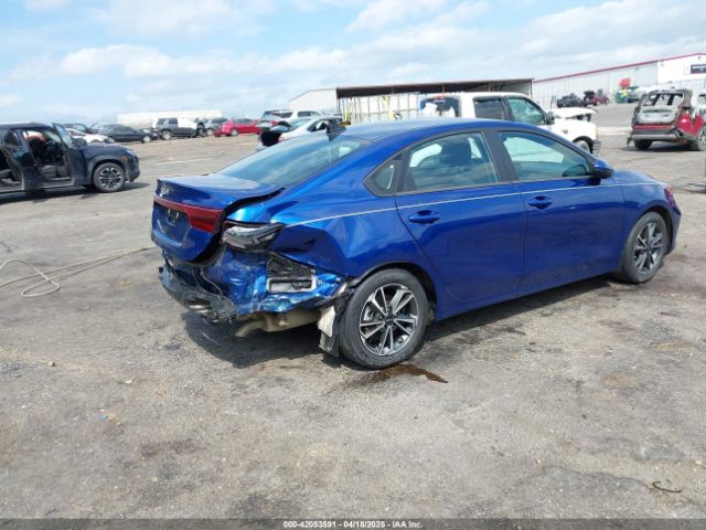 3KPF24AD7PE682132 KIA Forte Lxs