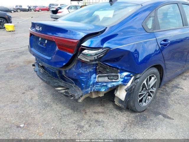 3KPF24AD7PE682132 KIA Forte Lxs