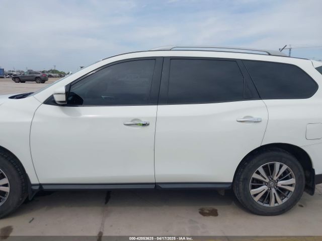 5N1DR2MM7JC621456 Nissan Pathfinder S