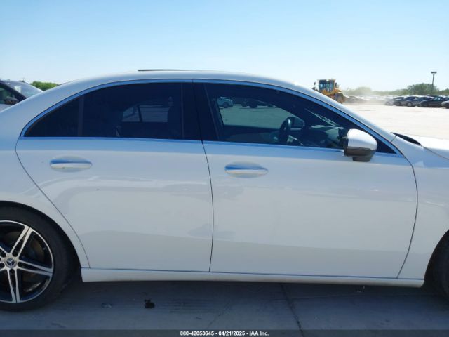 W1K3G4EB7NJ336777 Mercedes-Benz m260